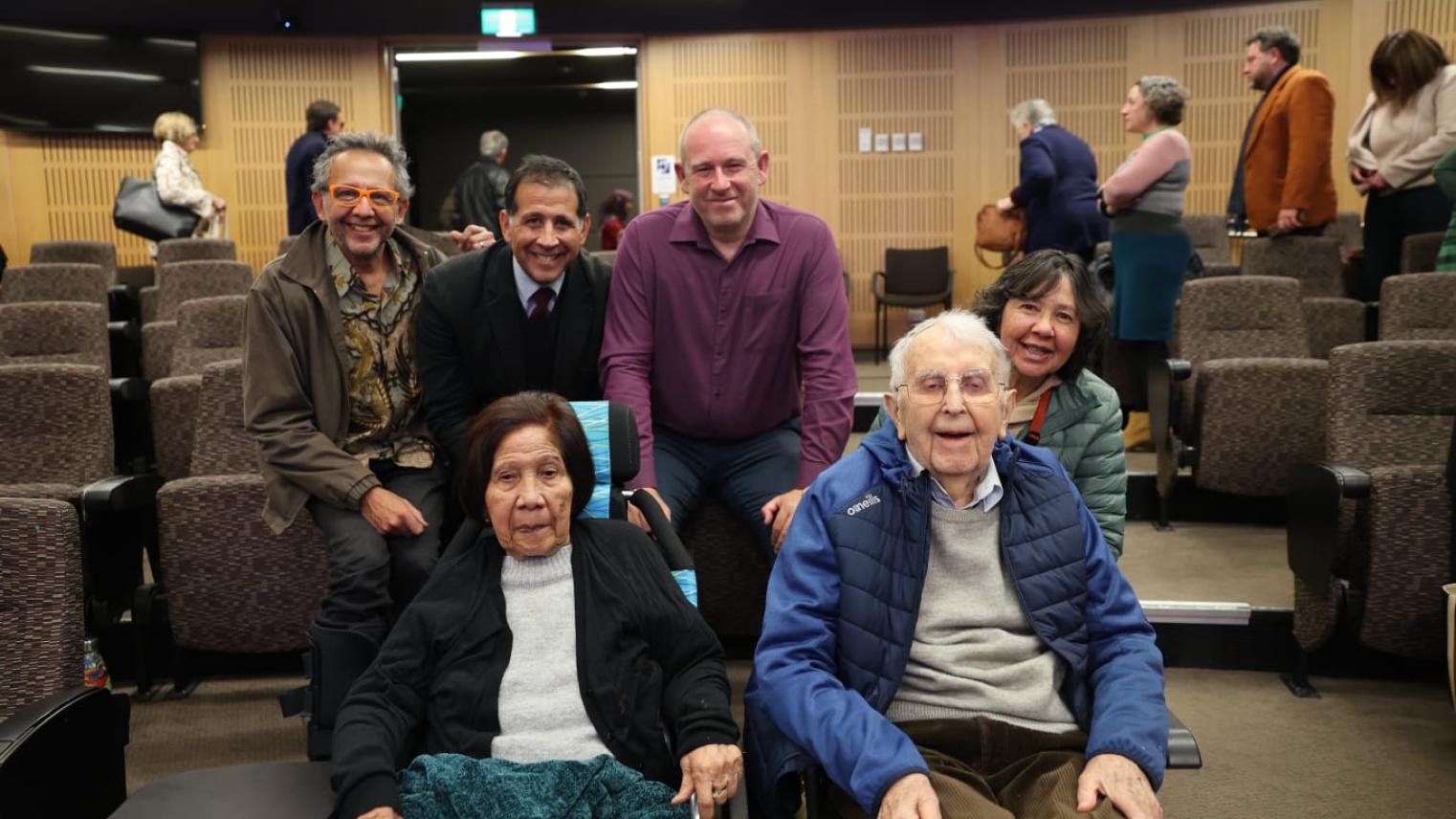 Late Emeritus Professor Anthony (Tony) H. Johns and family with the 2025 Tony and Yohanni Johns Lecture speaker Professor Michael Laffan. Supplied by Elly Kent